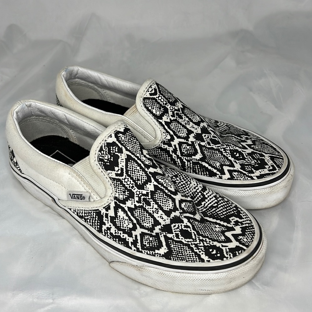 Snake print Vans